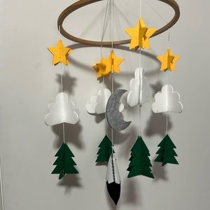 Boys or girls, baby crib mobile Woodland night Woodland nursery decoration.